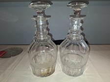 Paire de  carafes en cristal