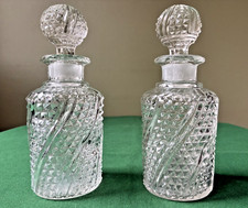 Deux flacons à parfum en